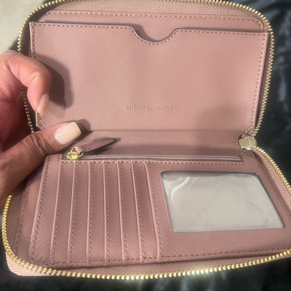 MICHAEL KORS dusty rose wallet , used​ - Picture 3 of 11